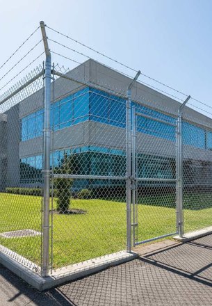metal fence installation
