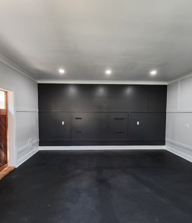 two-story Houston home after full exterior repaint by Saul's Home Improvement