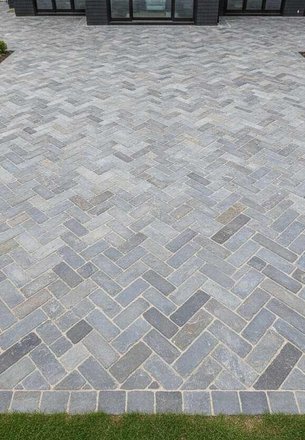 fire pit in paver patio
