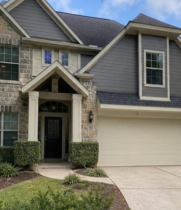 completed full home exterior project by Saul's Home Improvement