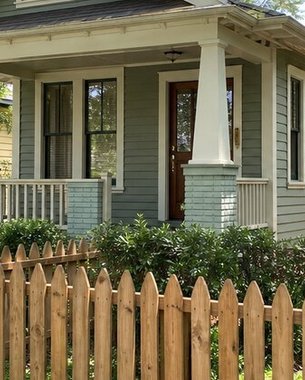 craftsman bungalow with lap siding and a front porch