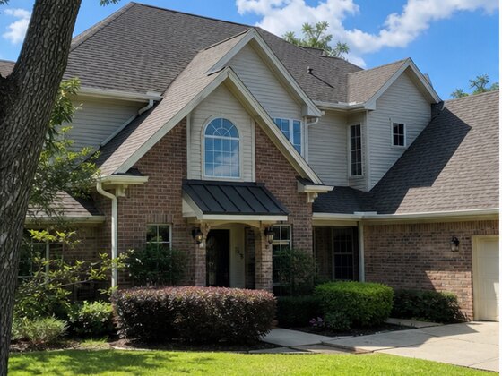 completed roof and gutter replacement in Fairfield Cypress TX